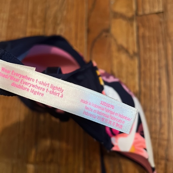 Victoria’s Secret bra - Picture 5 of 5